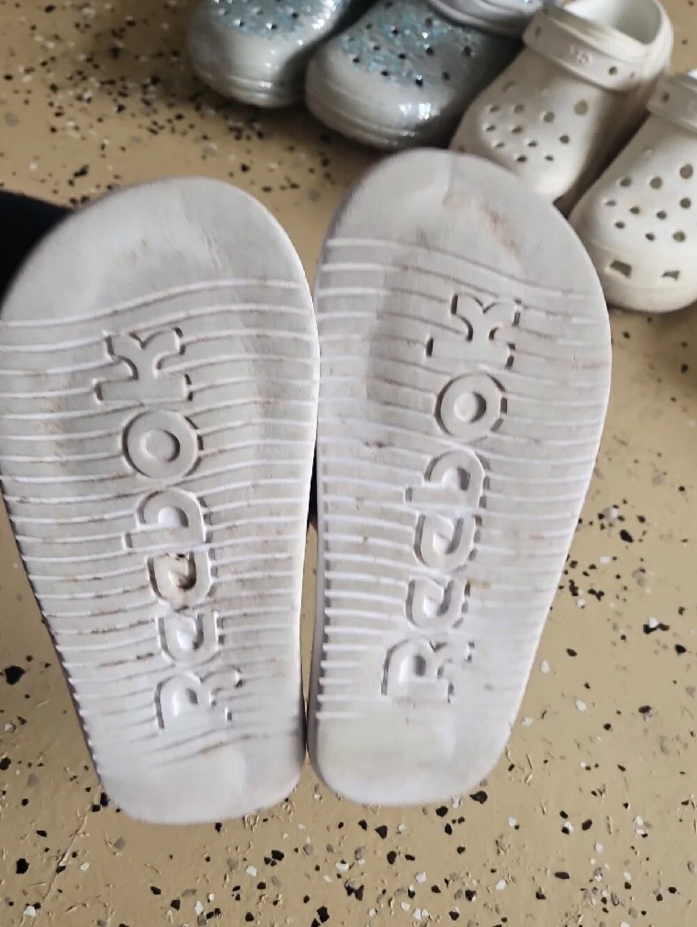 Girls Sandals And Crocs